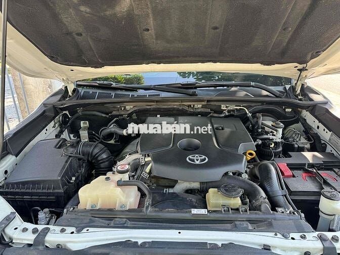 Toyota Hilux 2021 Tự động Trắng 97.000 km