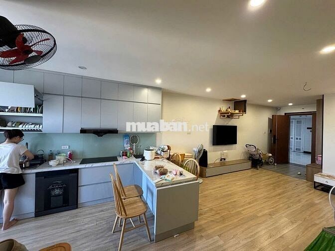 Bán chung cư MIPEC 3 ngủ - 90m2- ô tô - 9,5 tỷ
