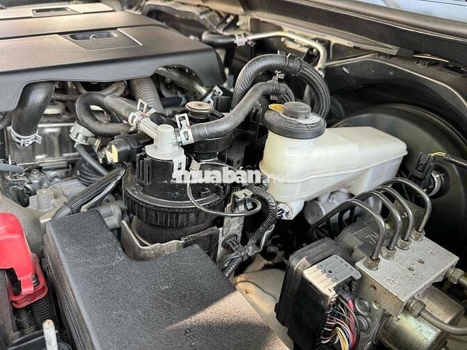 Toyota Hilux 2021 Tự động Trắng 97.000 km