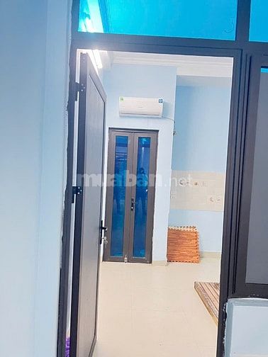 Cho thuê nhà nguyên căn ngõ Gốc Đề .giá 12tr/ tháng 