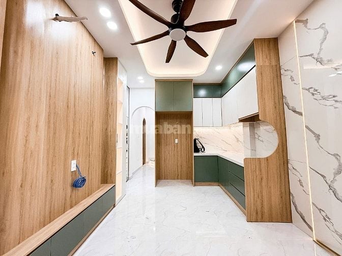 Bán nhà Mới Hẻm Võ Văn Tần, 2 Phòng ngủ, Full nội thất, Vào ở liền