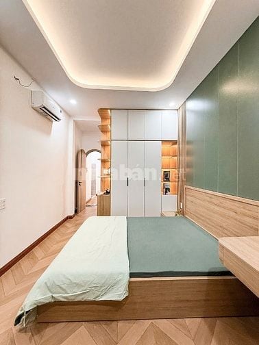 Bán nhà Mới Hẻm Võ Văn Tần, 2 Phòng ngủ, Full nội thất, Vào ở liền