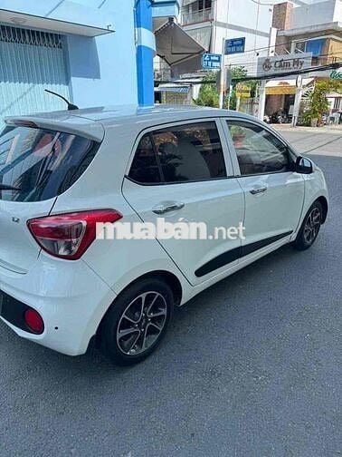 Hyundai i10 2017 Full 68000 km Trắng