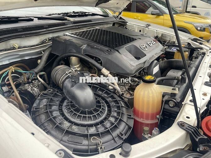 Toyota Fortuner 2016, máy dầu số sàn, Màu trắng