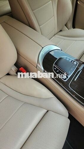 Mercedes-Benz GLC200 2021 Đen 31000 miles