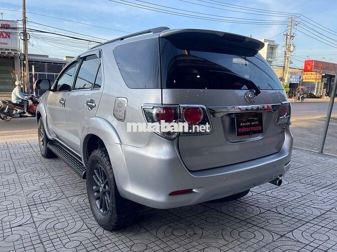 Toyota Fortuner 2015 máy dầu, số sàn, chất xe đẹp