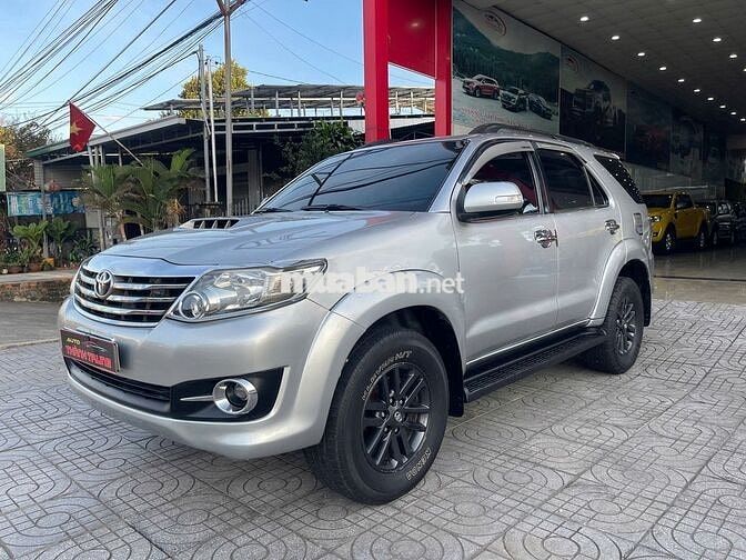Toyota Fortuner 2015 máy dầu, số sàn, chất xe đẹp