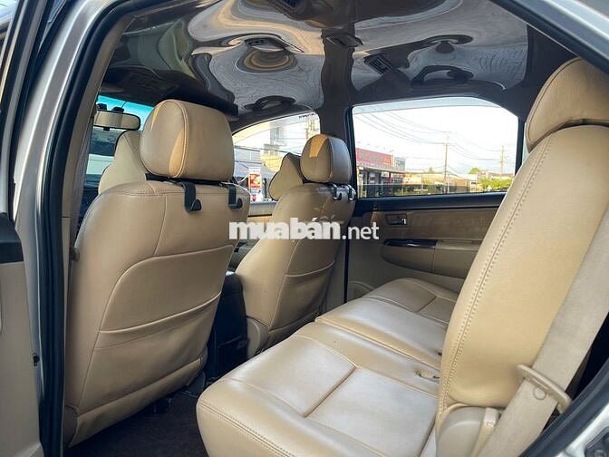 Toyota Fortuner 2015 máy dầu, số sàn, chất xe đẹp