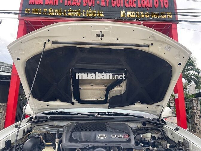 Toyota Fortuner 2016, máy dầu số sàn, Màu trắng