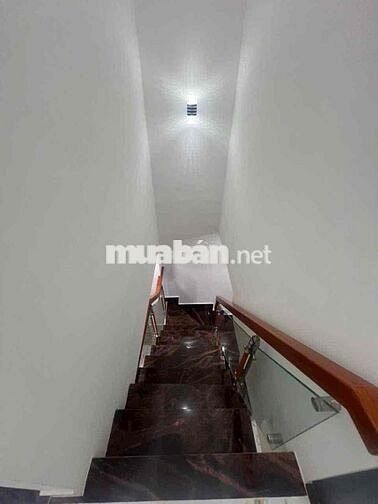 Chính chủ bán nhà đẹp xây kiên cố..Cách xe hơi 20m, ko quy hoạch