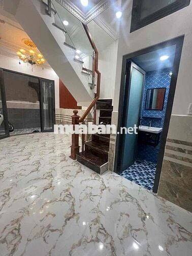 Chính chủ bán nhà đẹp xây kiên cố..Cách xe hơi 20m, ko quy hoạch