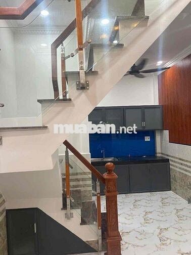 Chính chủ bán nhà đẹp xây kiên cố..Cách xe hơi 20m, ko quy hoạch