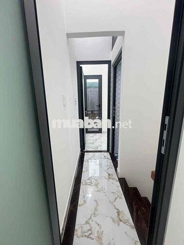 Chính chủ bán nhà đẹp xây kiên cố..Cách xe hơi 20m, ko quy hoạch