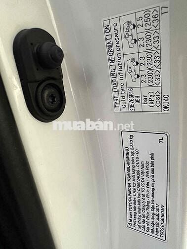 Toyota Innova E 2017 Trắng 7 chỗ