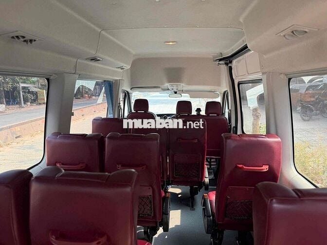Xe khách Iveco 16 chỗ 2022 Trắng 50.000km