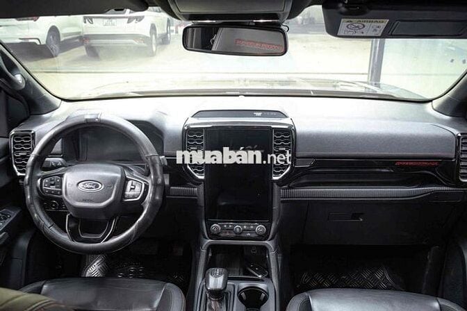 Ford Ranger Stormtrak 2024 Diesel Tự động 10 cấp