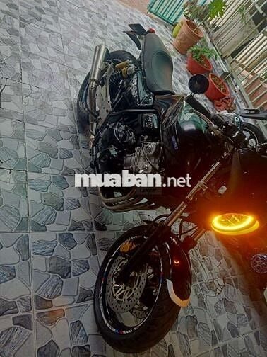 Xe CB 400fi
