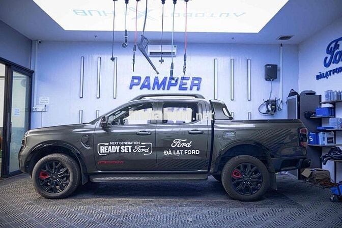 Ford Ranger Stormtrak 2024 Diesel Tự động 10 cấp
