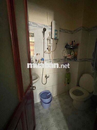 nhà 4x9m trệt 1 lửng 1 lầu 3pn 2wc, đường số 6. BHH B. Bình Tân