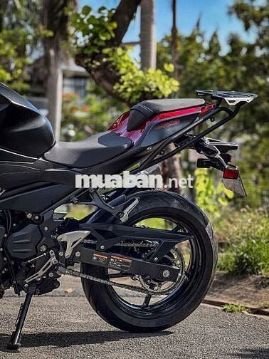 Kawasaki Z400 2022 Đỏ, Đen 3.700km, có giao lưu xe