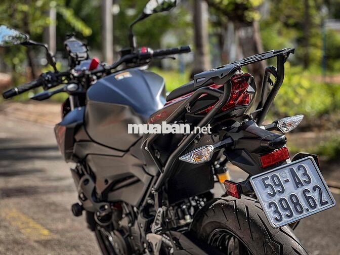 Kawasaki Z400 2022 Đỏ, Đen 3.700km, có giao lưu xe