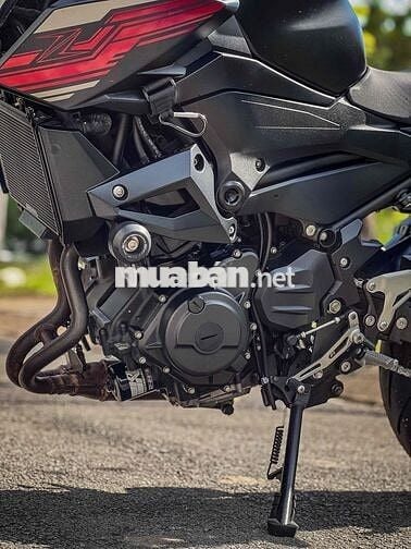 Kawasaki Z400 2022 Đỏ, Đen 3.700km, có giao lưu xe