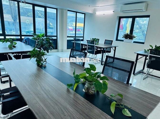 Nhà mặt ngõ 112 Trung Kính - 80m x 6 tầng - thông sàn, Thang Máy