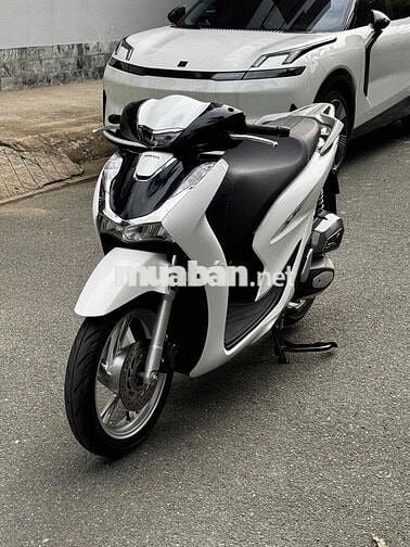 Honda SH 125i ABS 2024 Trắng đen
