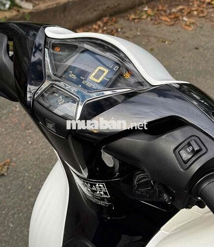 Honda SH 125i ABS 2024 Trắng đen