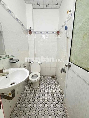 Nhà trệt lầu 6,3x11m 4phòng 2wc 2máy lạnh KDC Hoàng Quân Cái Răng