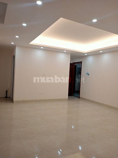 CHO THUÊ VĂN PHÒNG 30M² - THANG MÁY - GẦN HỒ TÂY LẠC LONG QUÂN