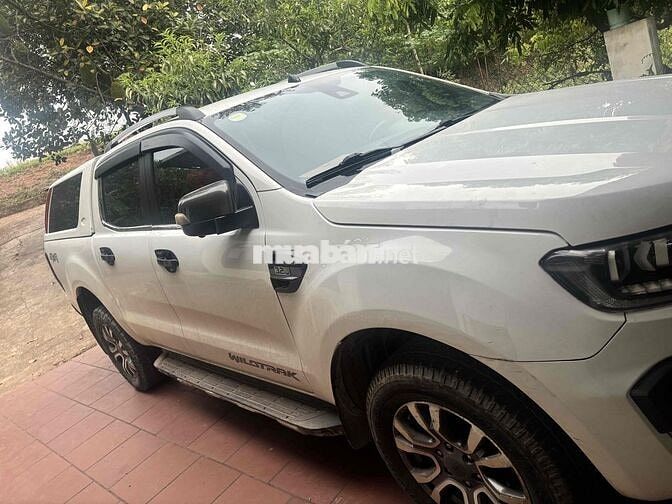 Ford Ranger Wildtrak 3.2 Trắng