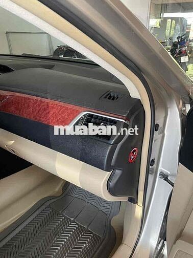 Toyota Camry 2014 Số tự động Vàng cát