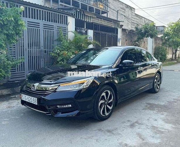 Honda Accord 2018 Tự động Xăng 80.000 km Đen