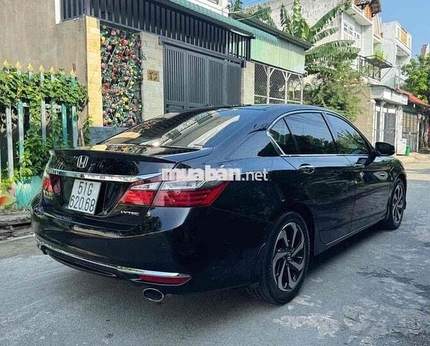 Honda Accord 2018 Tự động Xăng 80.000 km Đen