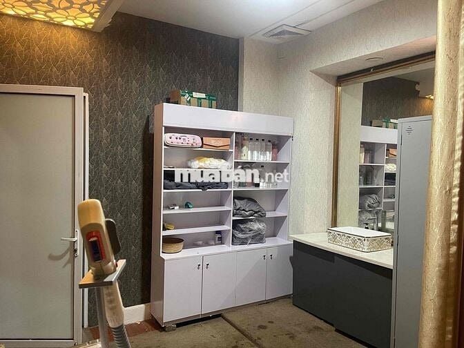 cho thuê và sang nhượng spa gội đầu dưỡng sinh.