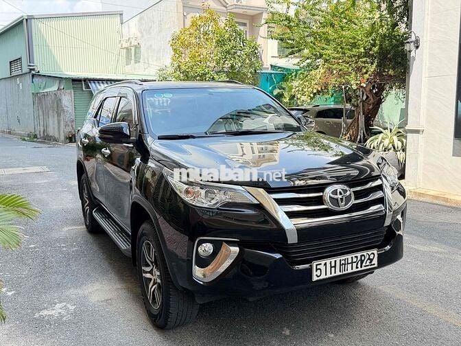 Toyota Fortuner 2019 Đen 7 chỗ Tự động