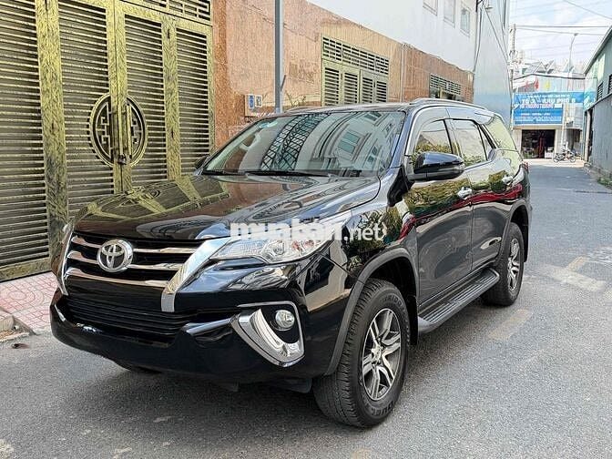 Toyota Fortuner 2019 Đen 7 chỗ Tự động