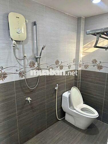 👉CCG Bán Gấp nhà 1trệt 1lầu 2pn 2wc 1bếp Sổ hoàn công