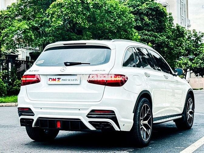 Mercedes-Benz GLC200 SPORT 2019 Option gần 300tr