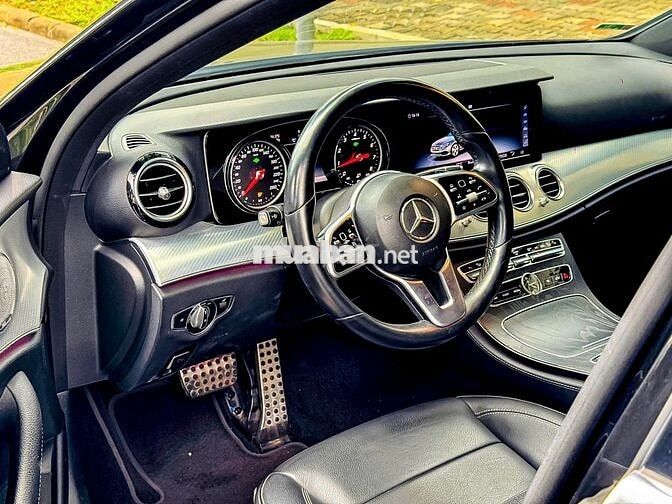 Mercedes-Benz E200 Sport 2020 Full option Đen