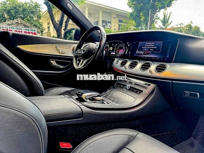 Mercedes-Benz E200 Sport 2020 Full option Đen