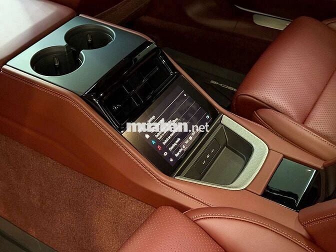 Porsche Panamera 4 Executive E-Hybrid siêu lướt