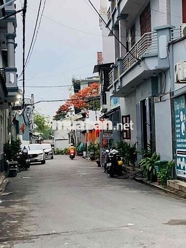Nhà mặt tiền 5x20, p. Thới An Q12 đường 12m, có thang máy