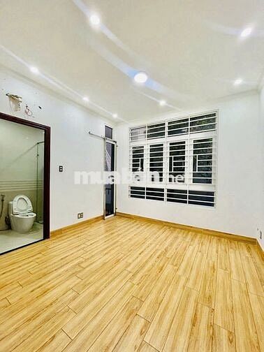 Cho thuê nhà ngang 10m hẻm xe hơi 55B/2 Phan Đăng Lưu, Cầu Kiệu