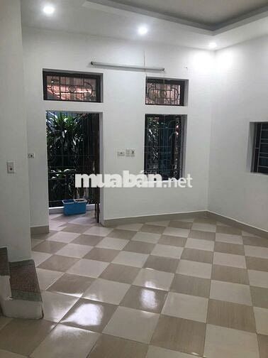 33m²x 4 tầng, nhà lô góc, 2 ngủ,2WC ngõ 73 Quan Nhân,cách mặt phố 40m