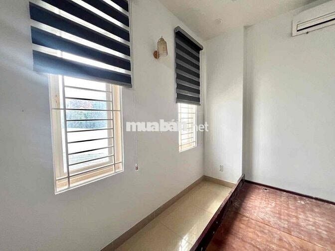 Phòng đối diện chung cư Giai việt full nội thất