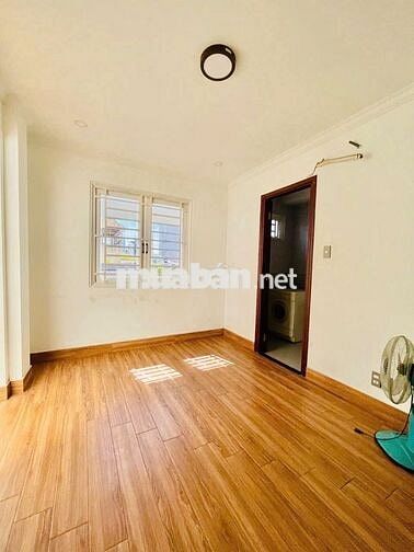 Cho thuê nhà ngang 10m hẻm xe hơi 55B/2 Phan Đăng Lưu, Cầu Kiệu