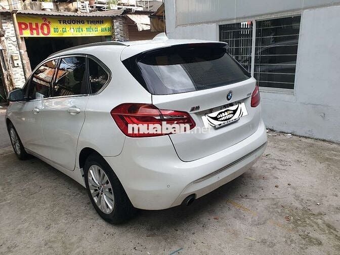BMW 218i 2015 Trắng 5 chỗ