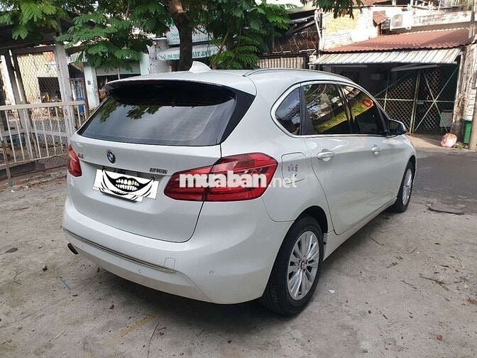 BMW 218i 2015 Trắng 5 chỗ
